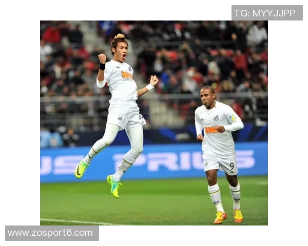 广岛三箭在J联赛杯决赛中以3-1战胜柏太阳神夺得队史第二冠吸引62466人观战